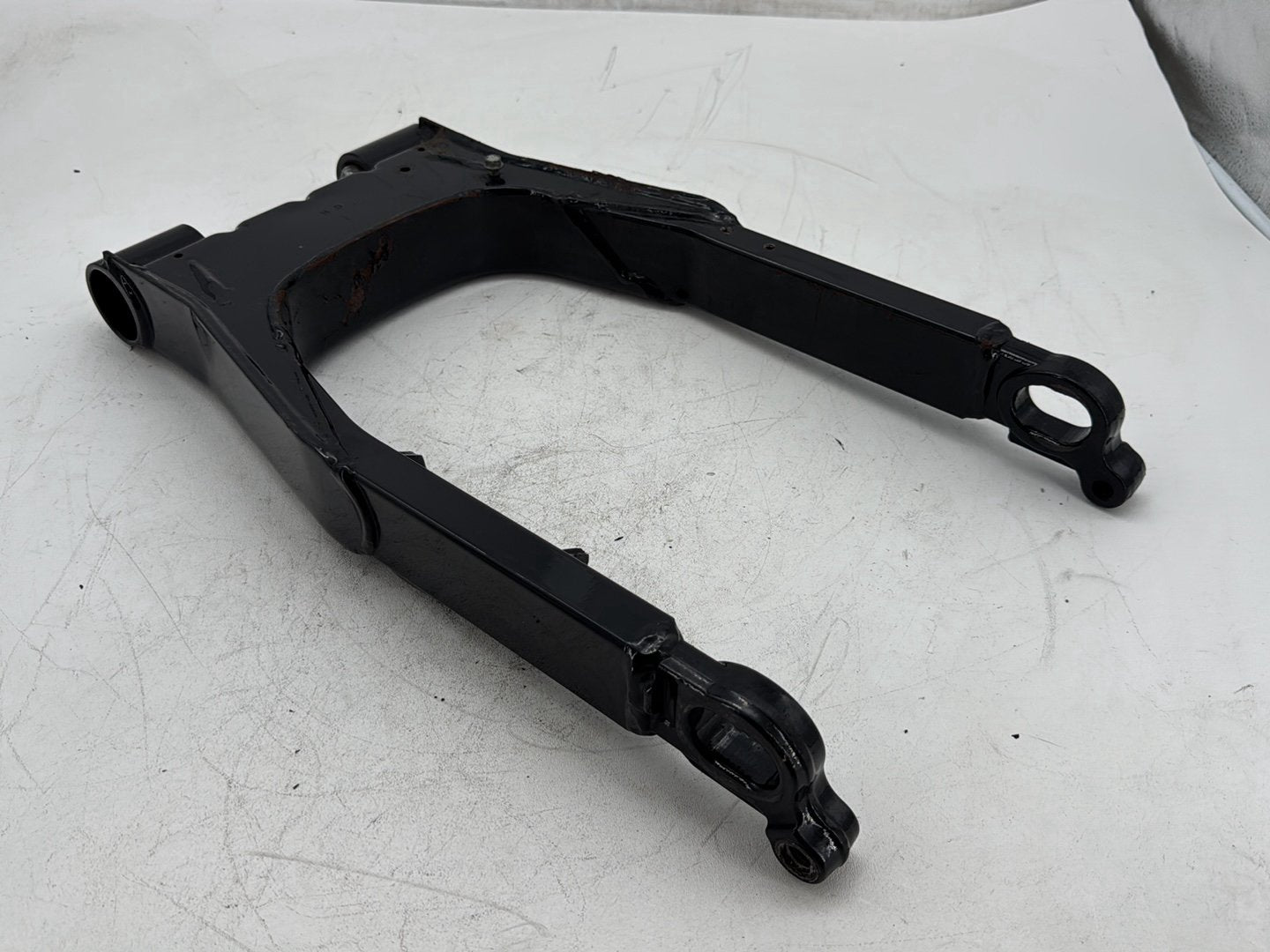 2006 Harley Street Glide Touring FLHXI OEM Rear Fork Swingarm Swing Arm