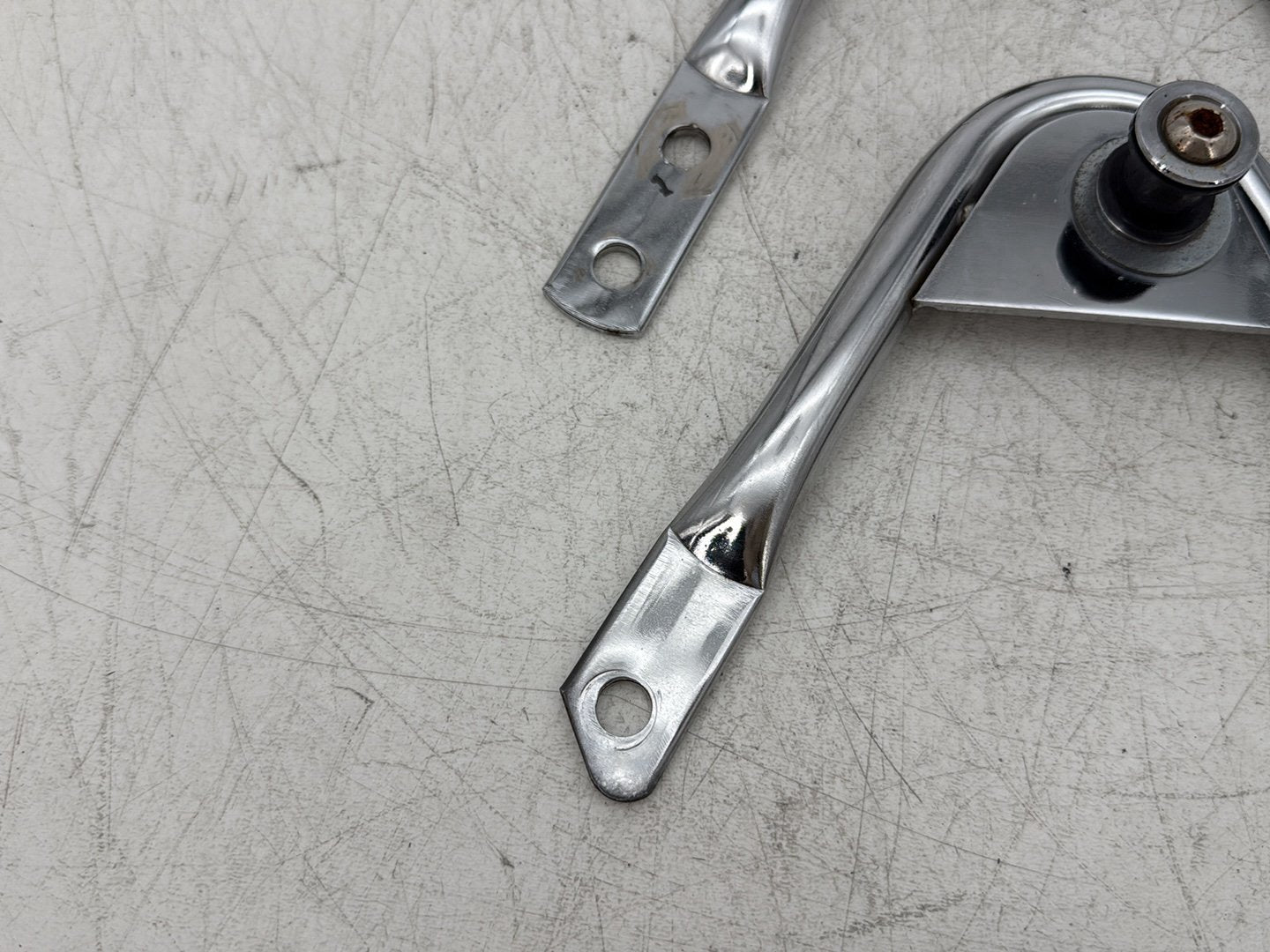 2006 Harley Electra Glide Touring Classic FLHTCI OEM Detachable Tour Pak Luggage Box Bracket