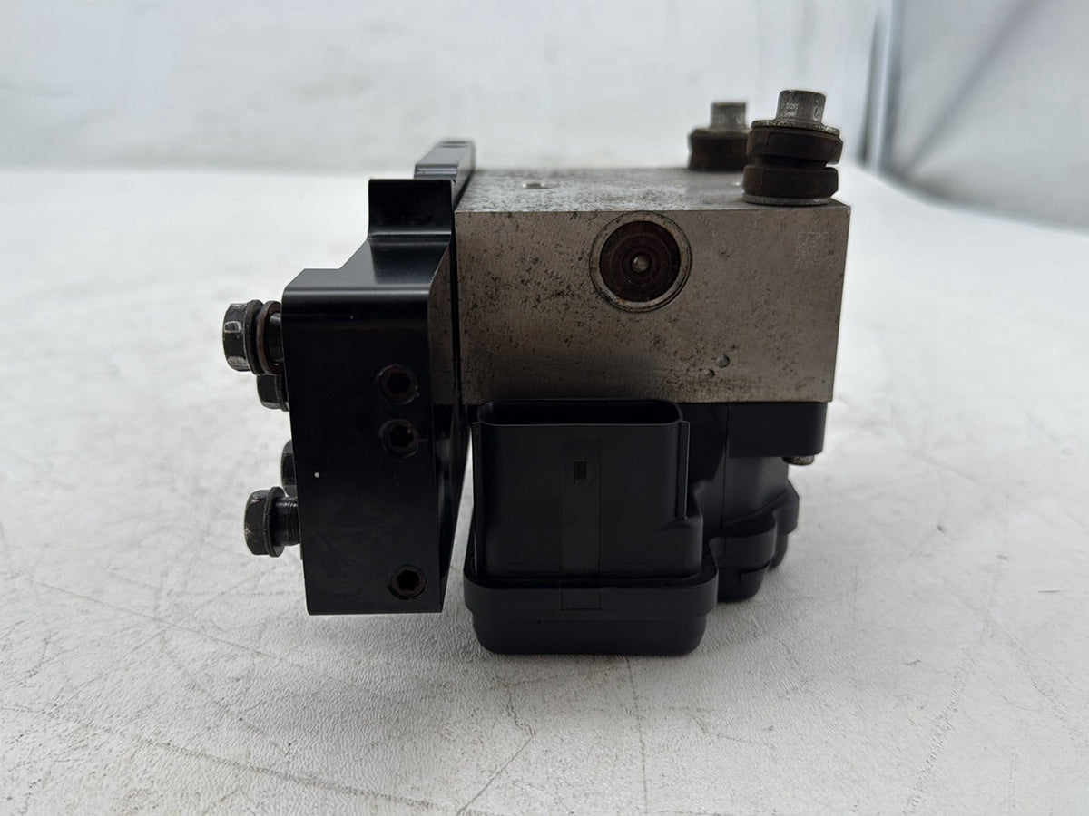 2009 Harley Road King Touring Police OEM ABS Brake Pump & Control Module