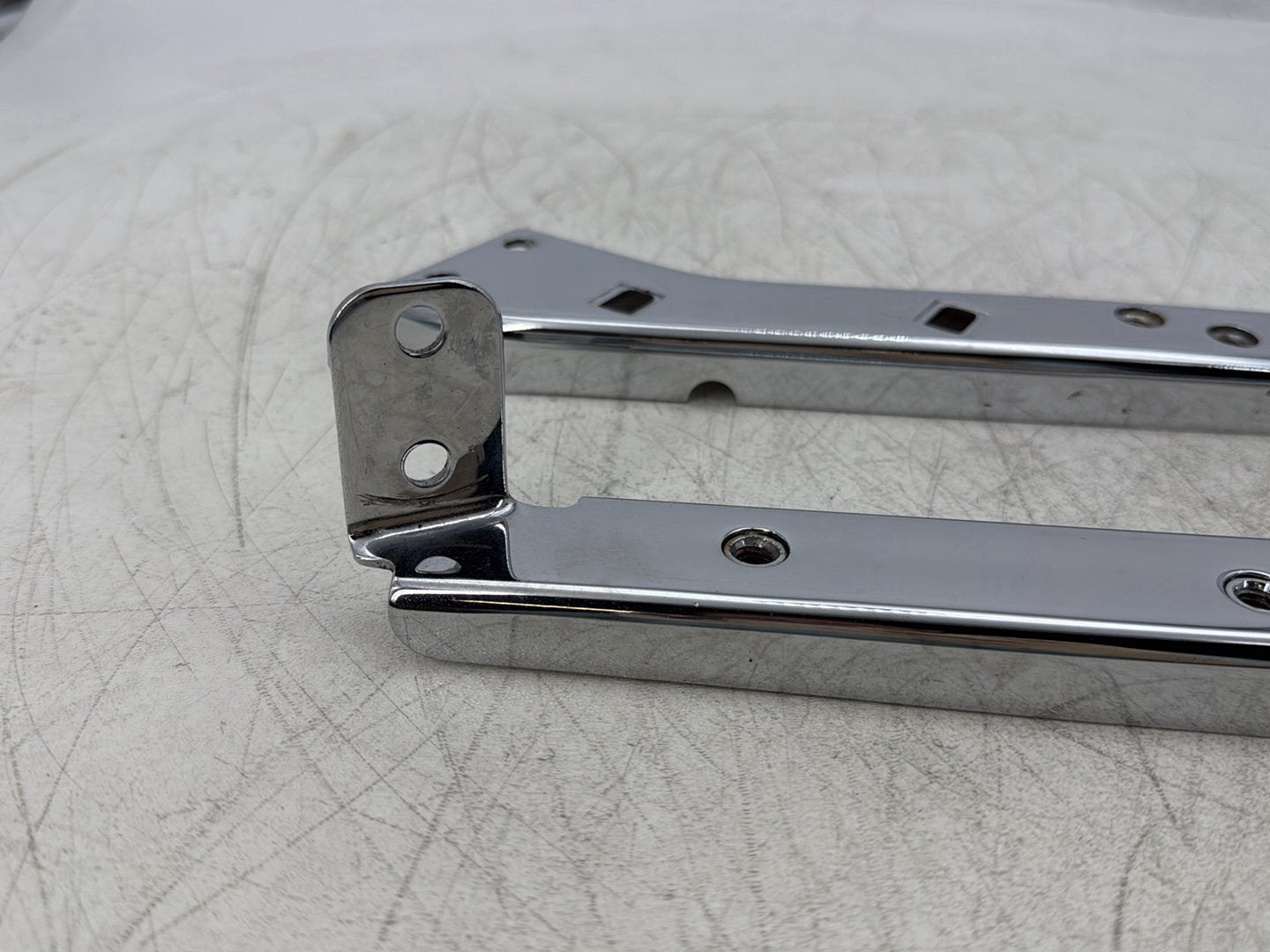 2004 Harley Road King Touring Custom FLHRSI OEM Left Right Saddlebag Fender Struts Brackets