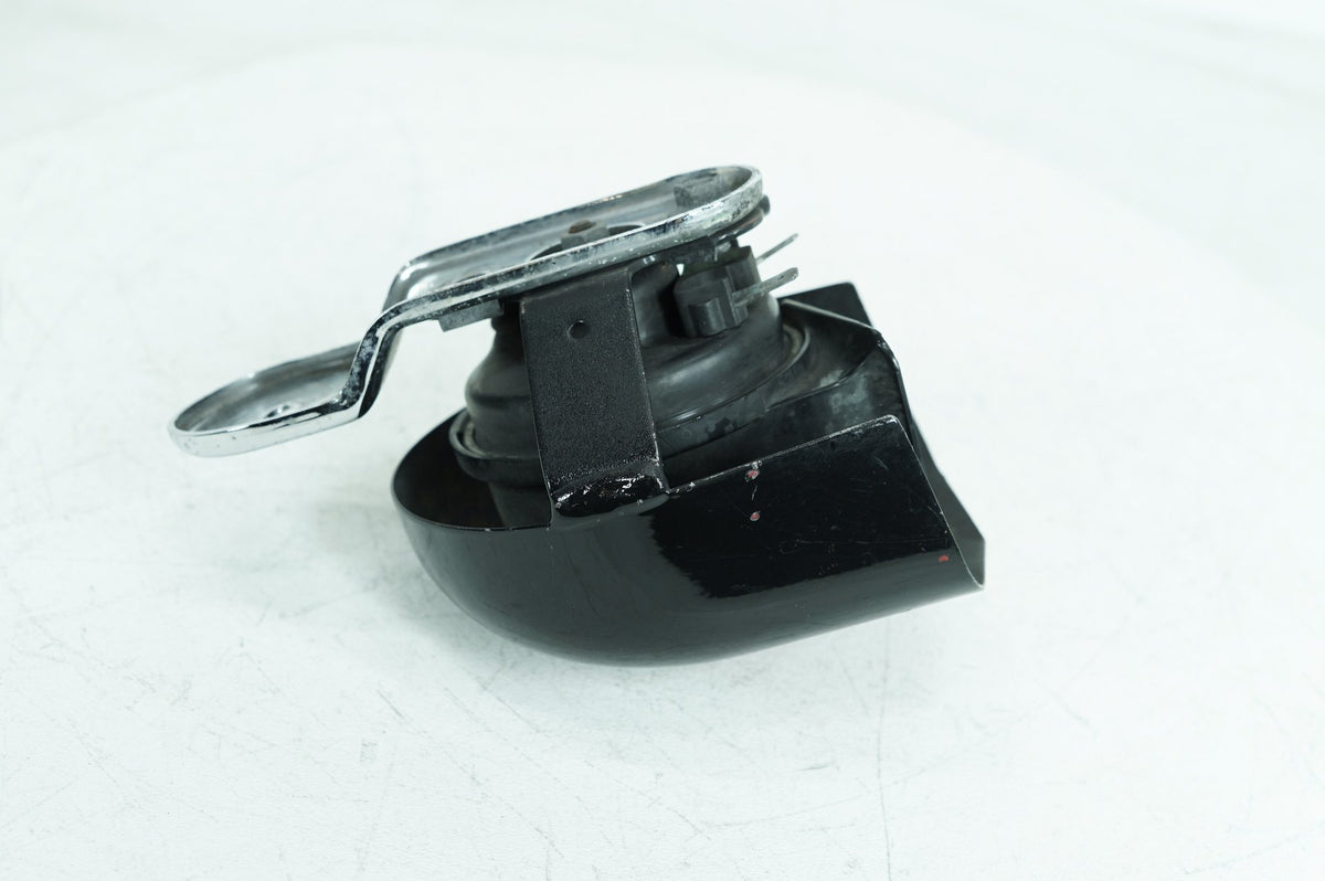Harley-Davidson Touring Street Glide Horn Signal Klaxon Chrome Cover 69060-90F
