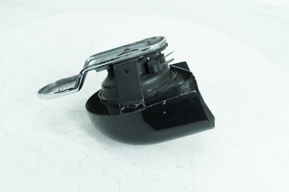 2007 - 2011 Harley-Davidson Touring Street Glide Horn Signal Klaxon Chrome Cover 69060-90F