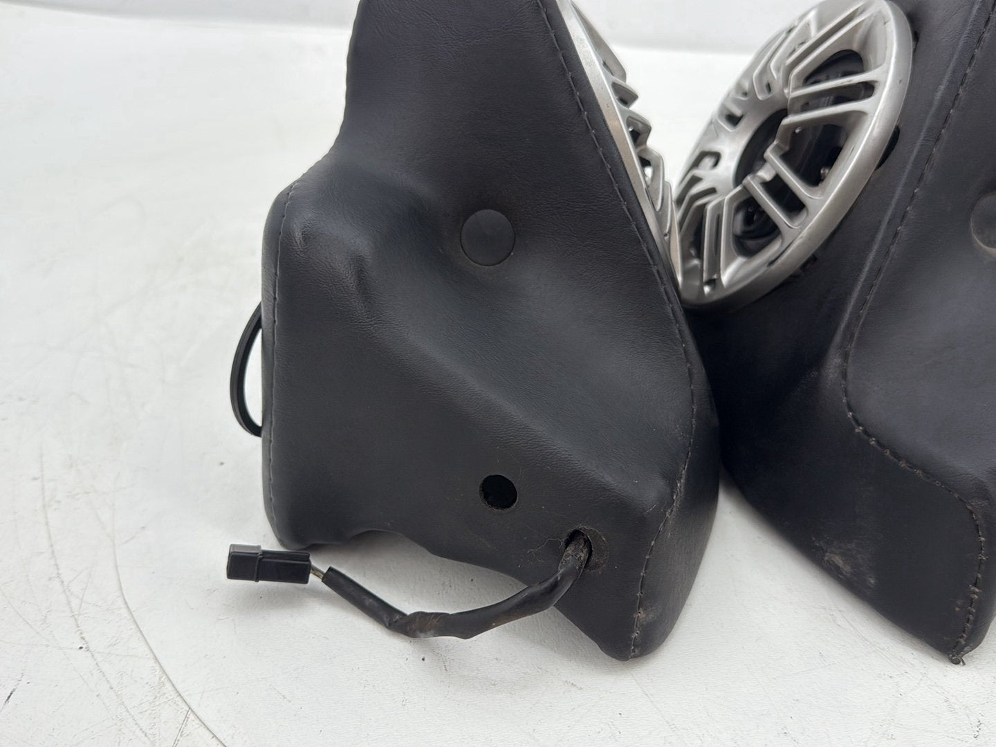 1995 Harley Touring FLHTCI Electra Glide Classic OEM Rear Left Right Audio Speakers