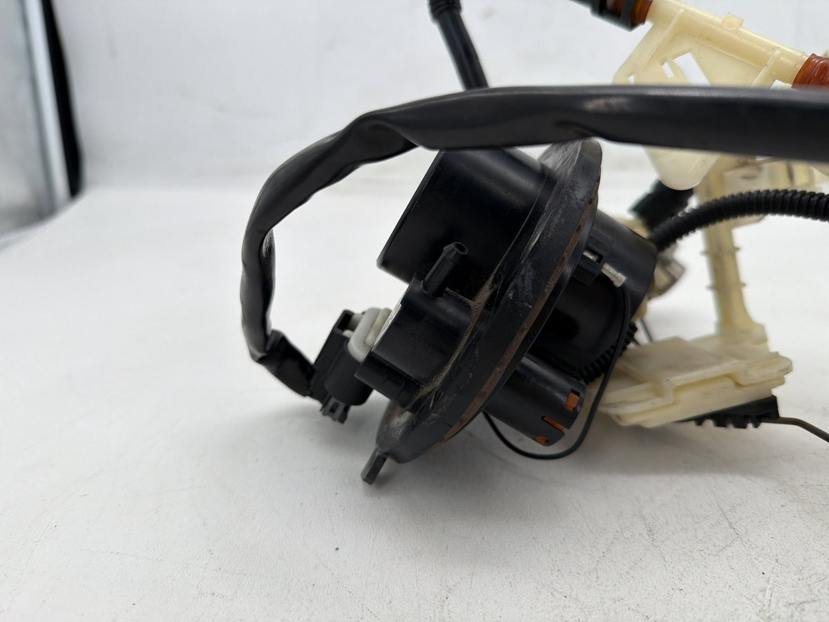2010 Harley Street Glide Touring FLHX OEM Fuel Pump Gas Gasoline Petrol Sending