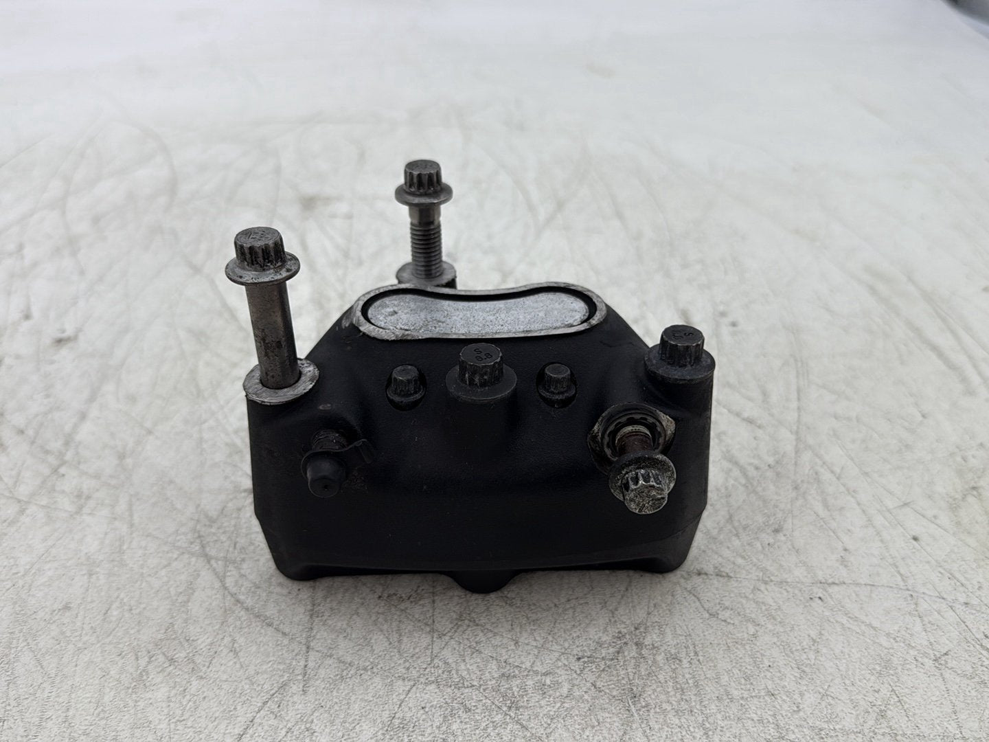 2004 Harley Road King Touring Custom FLHRSI OEM Front Right 1 Brake Caliper