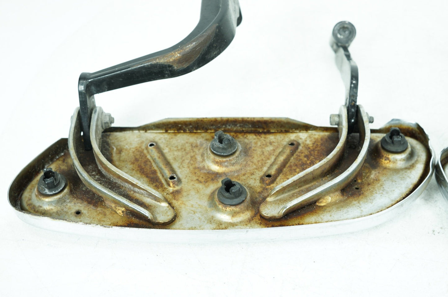 2007 - 2011 Harley-Davidson Touring Street Glide Left Right Driver Floorboard Foot Rest 50684-04