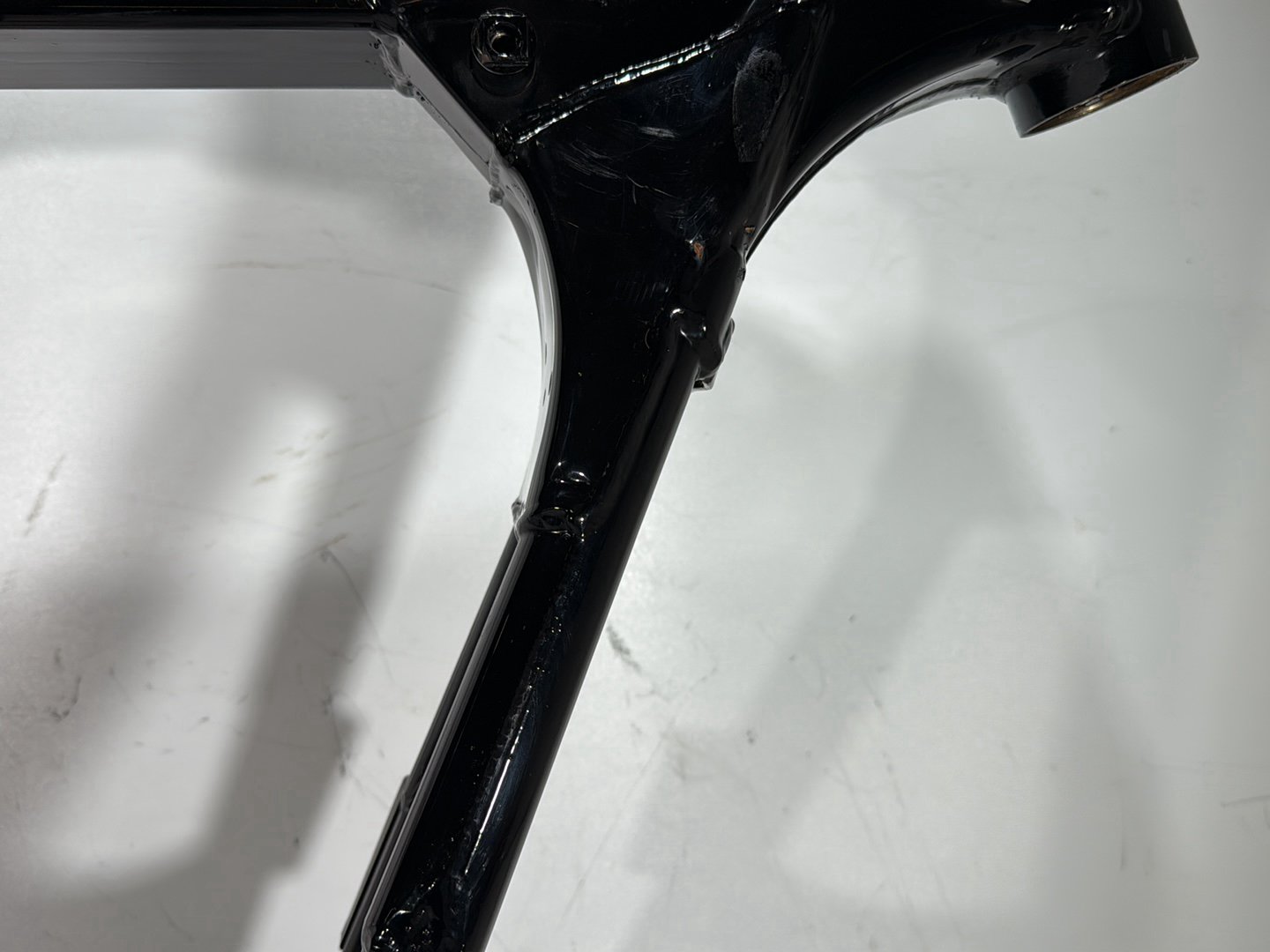 2006 Harley Road King Touring FLHRCI Classic OEM Body Main Frame Chassis SLVG