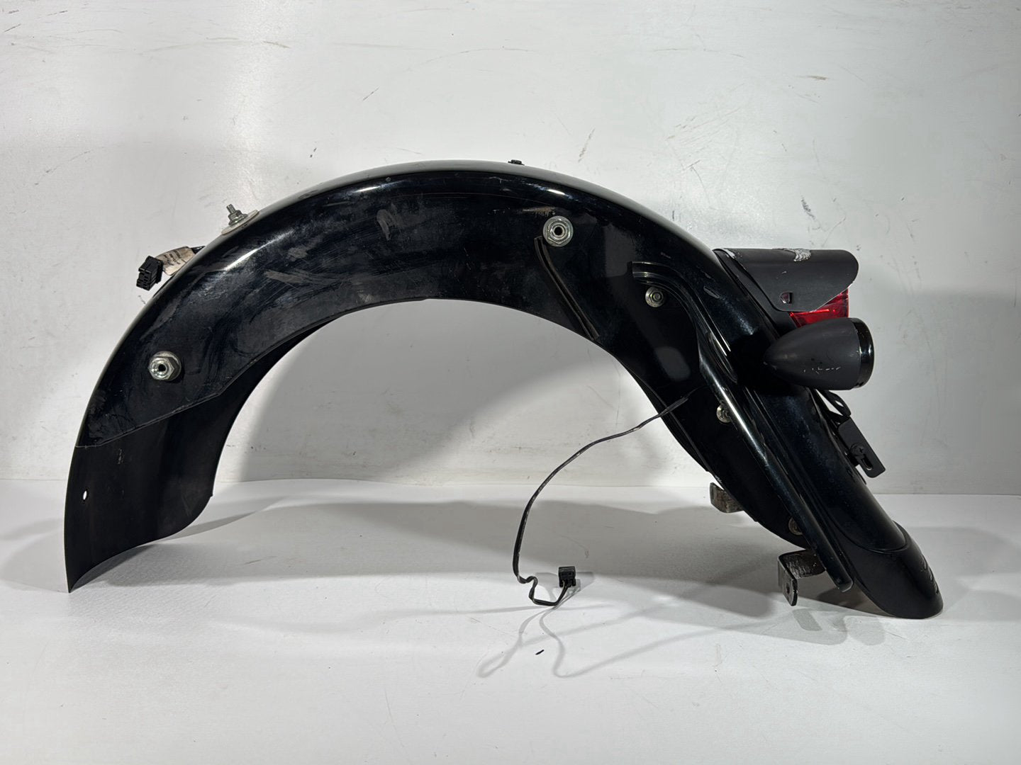 2007 Harley Street Glide Touring FLHX OEM Rear Wheel Fender & Turn Signals Bar