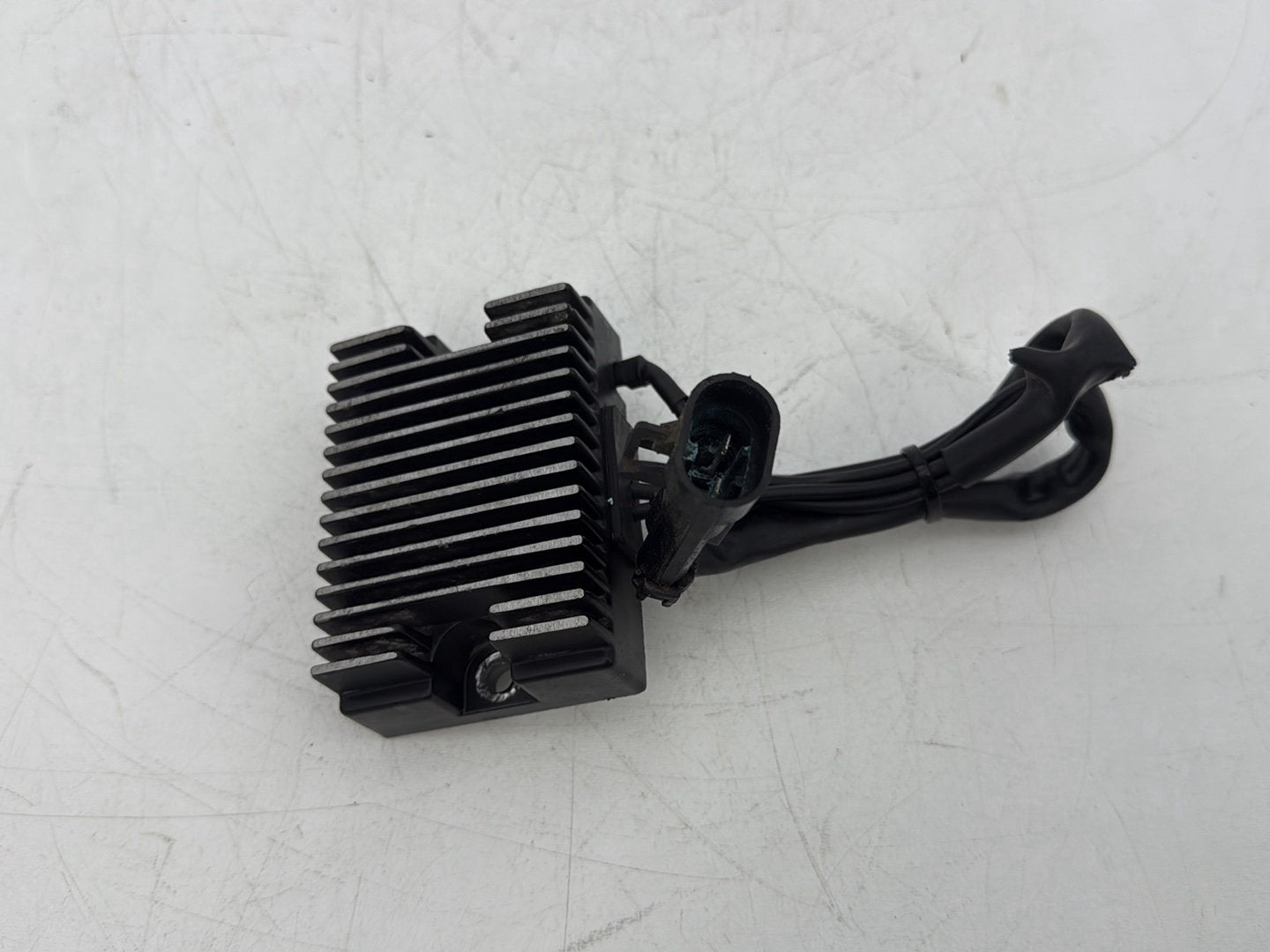 2006 Harley Sportster XL883C 883 Custom OEM Voltage Regulator Rectifier