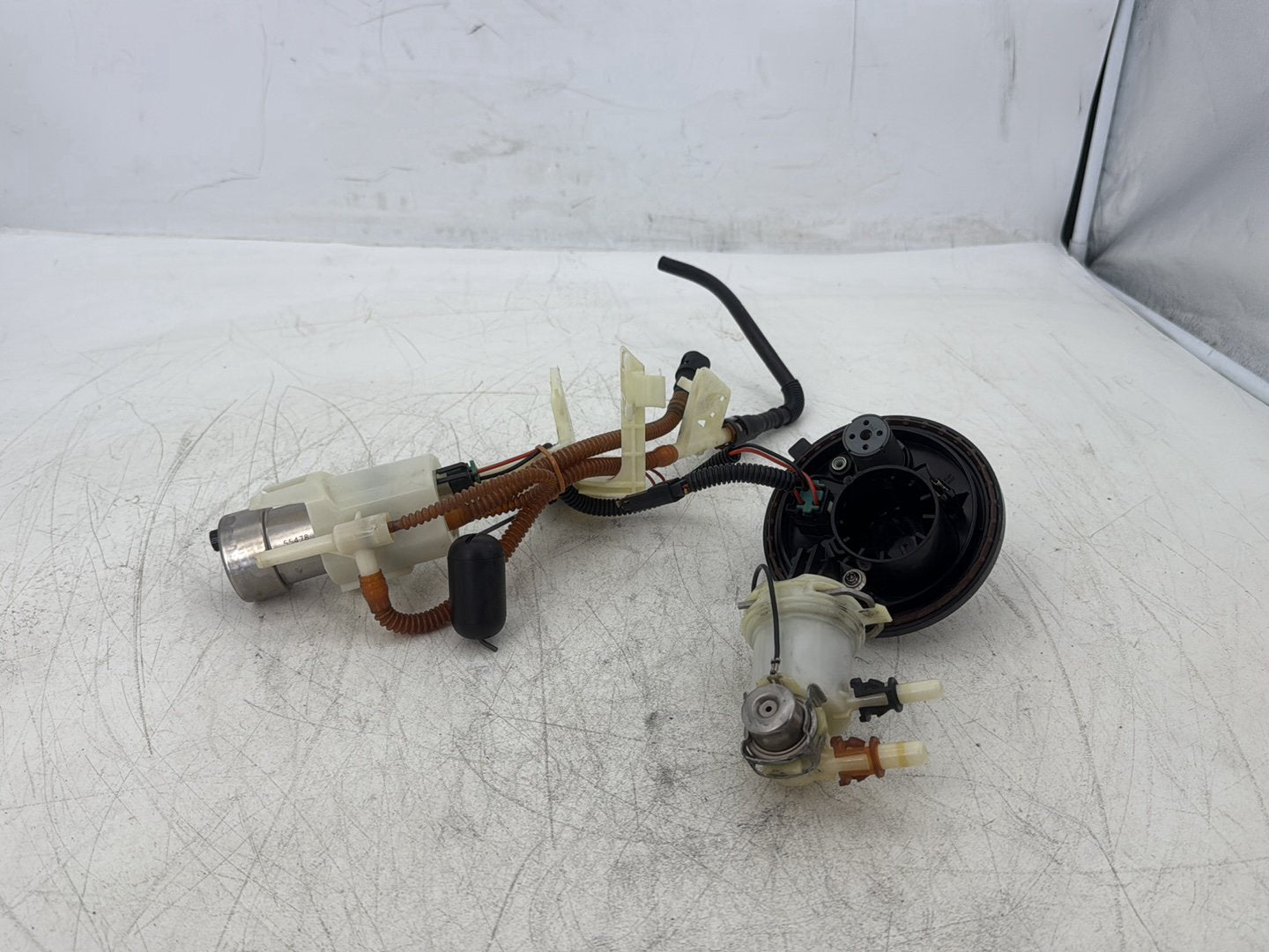2016 Harley Road King Touring FLHR OEM Gas Gasoline Fuel Petrol Pump Sending