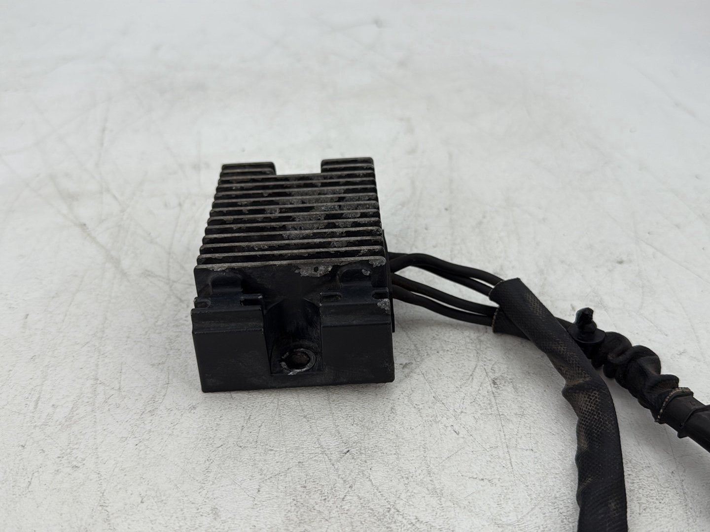 2009 Harley Sportster 883 Low XL883L OEM Voltage Regulator Rectifier