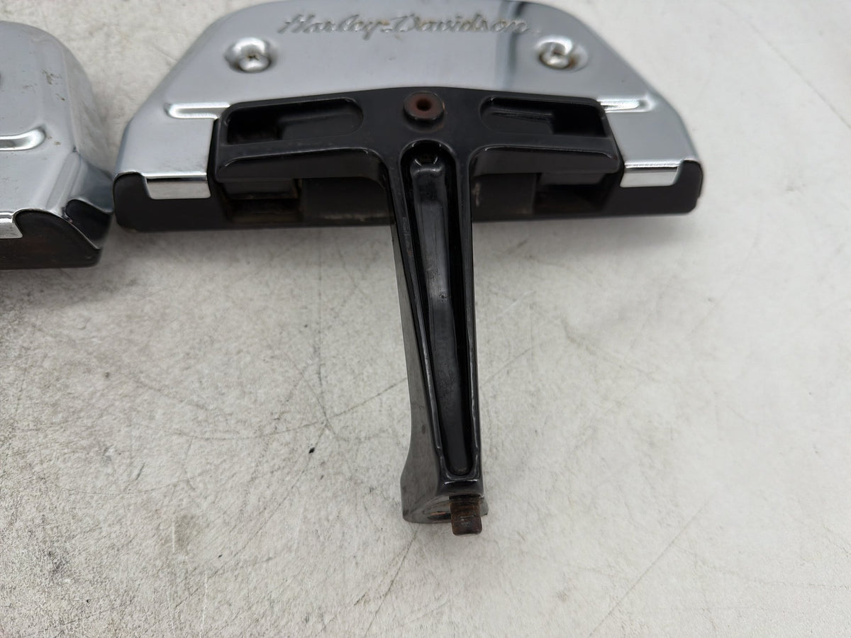 2004 Harley Electra Glide Touring Ultra OEM Left & Right Passenger Floorboard Foot Rest