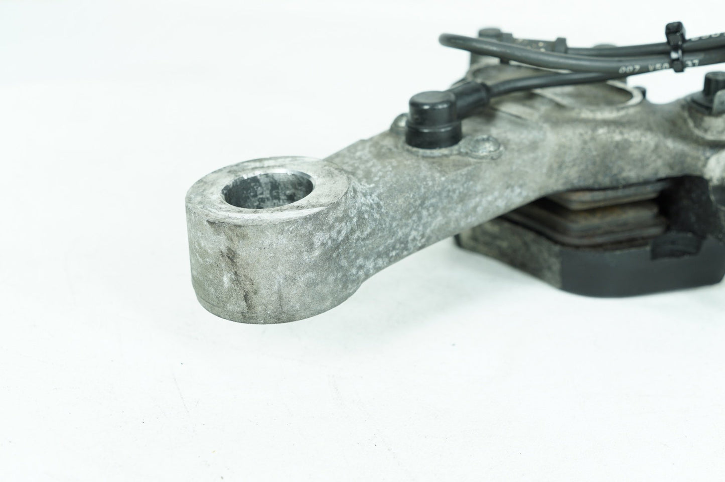 1999 - 2006 Harley-Davidson Touring Electra Glide Police Rear Back Brake Caliper 44080-02C