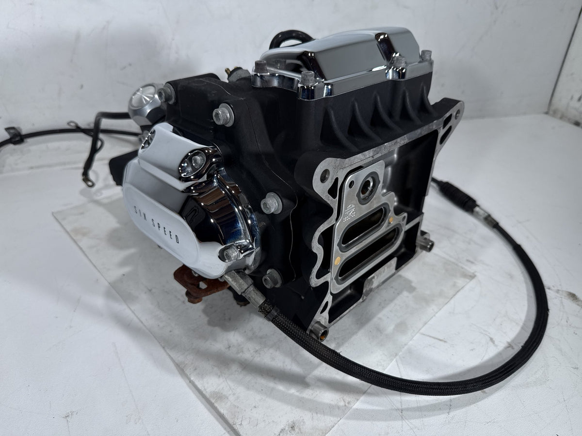 2011 Harley Road King Touring FLHR OEM 6 Speed Transmission Gearbox
