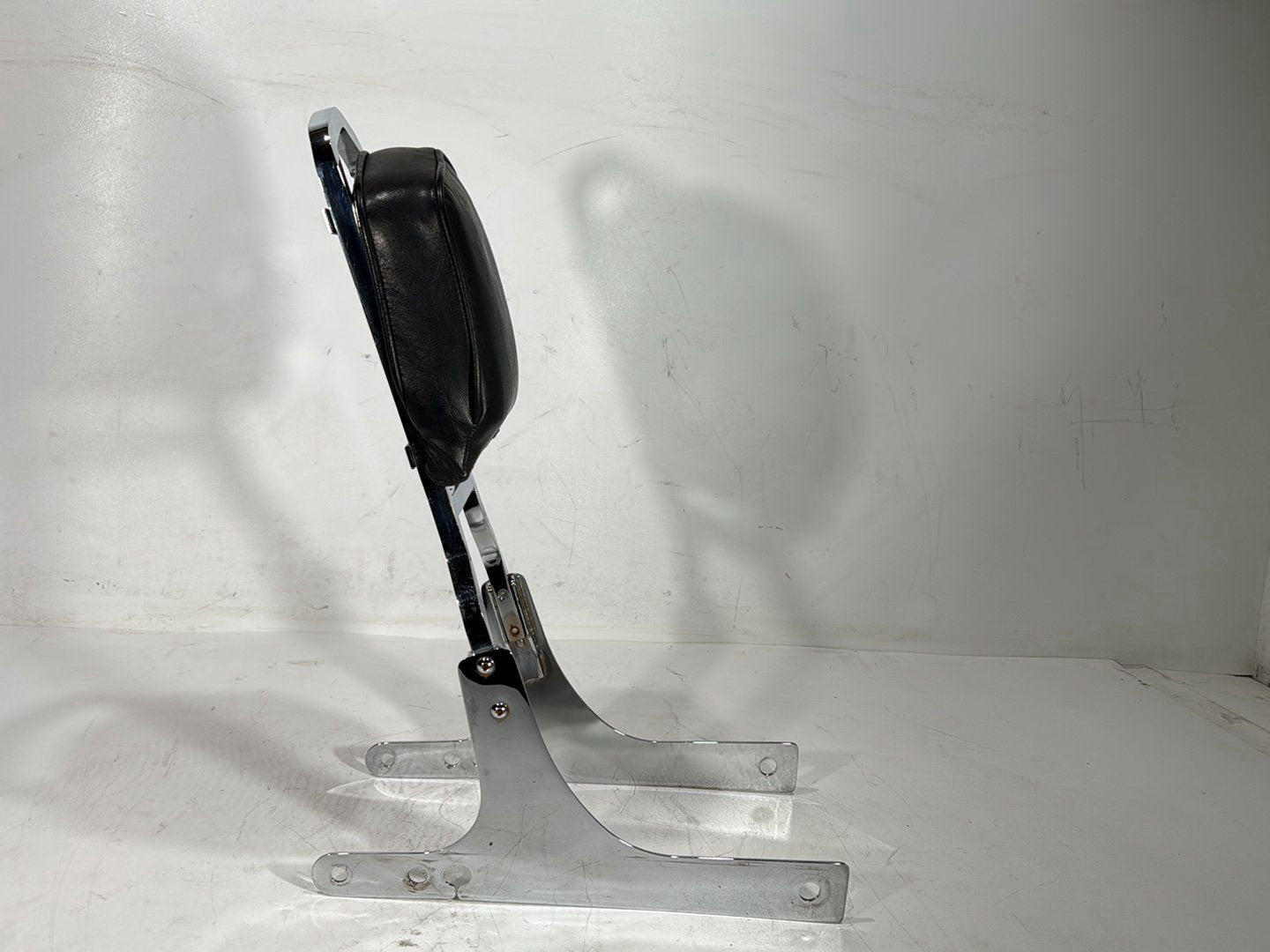 2000 Harley Dyna FXDWG Wide Glide OEM Rear Sissy Bar w/ Backrest Cushion Pad