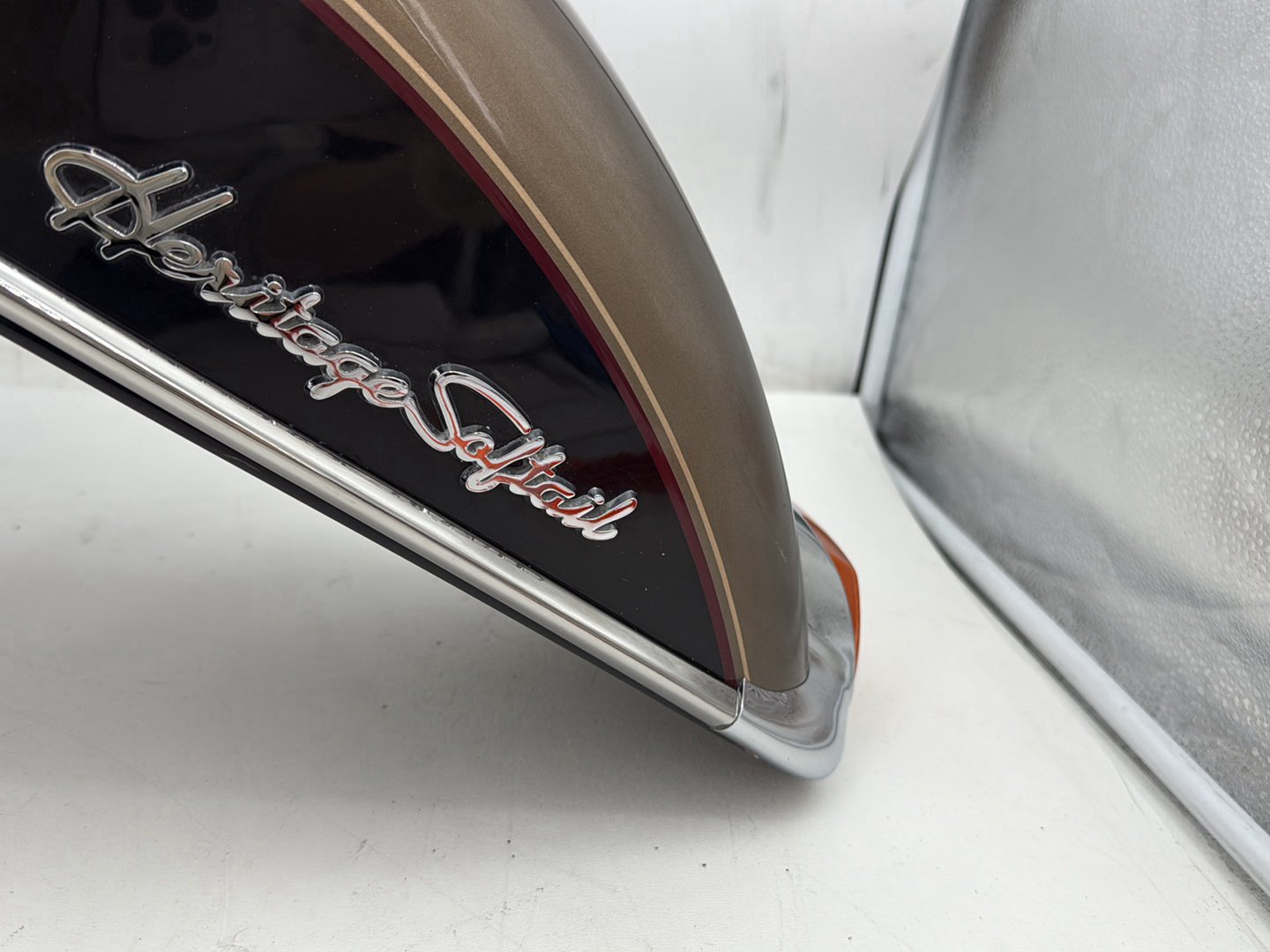 2005 Harley Heritage Softail Classic FLSTCI OEM Front Wheel Fender Shell Panel
