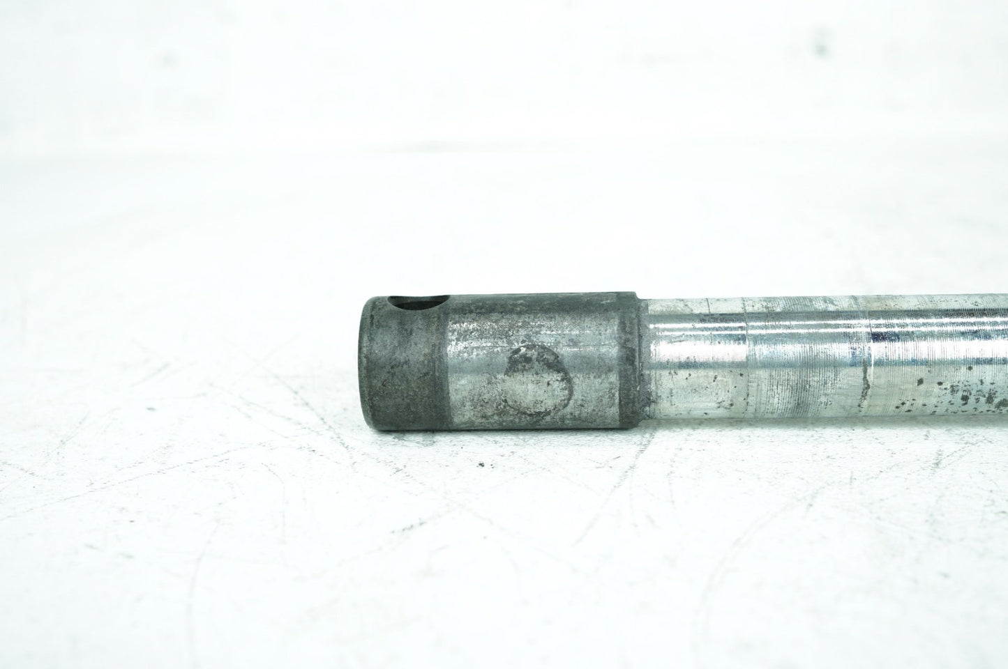 1999 - 2006 Harley-Davidson Touring Electra Ultra Classic Front Wheel Axle Bolt Shaft 43364-00