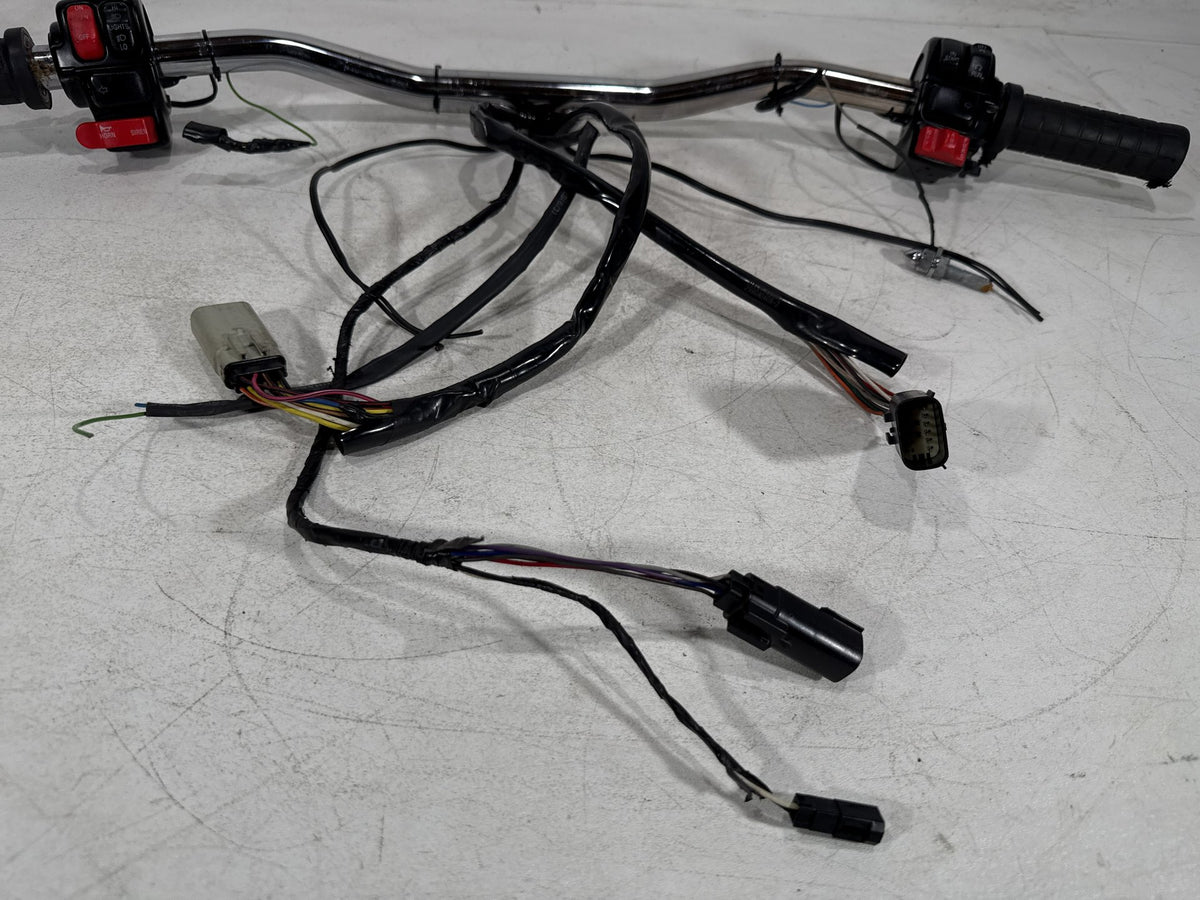 2011 Harley Electra Touring Police OEM Handlebars Left Right Switches Controls