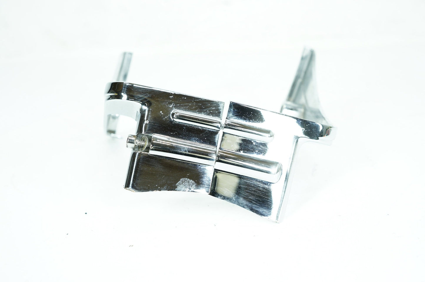 1999 - 2006 Harley-Davidson Touring Electra Glide Classic Rear Fork Swingarm Pivot Bolt Shaft 66345-04