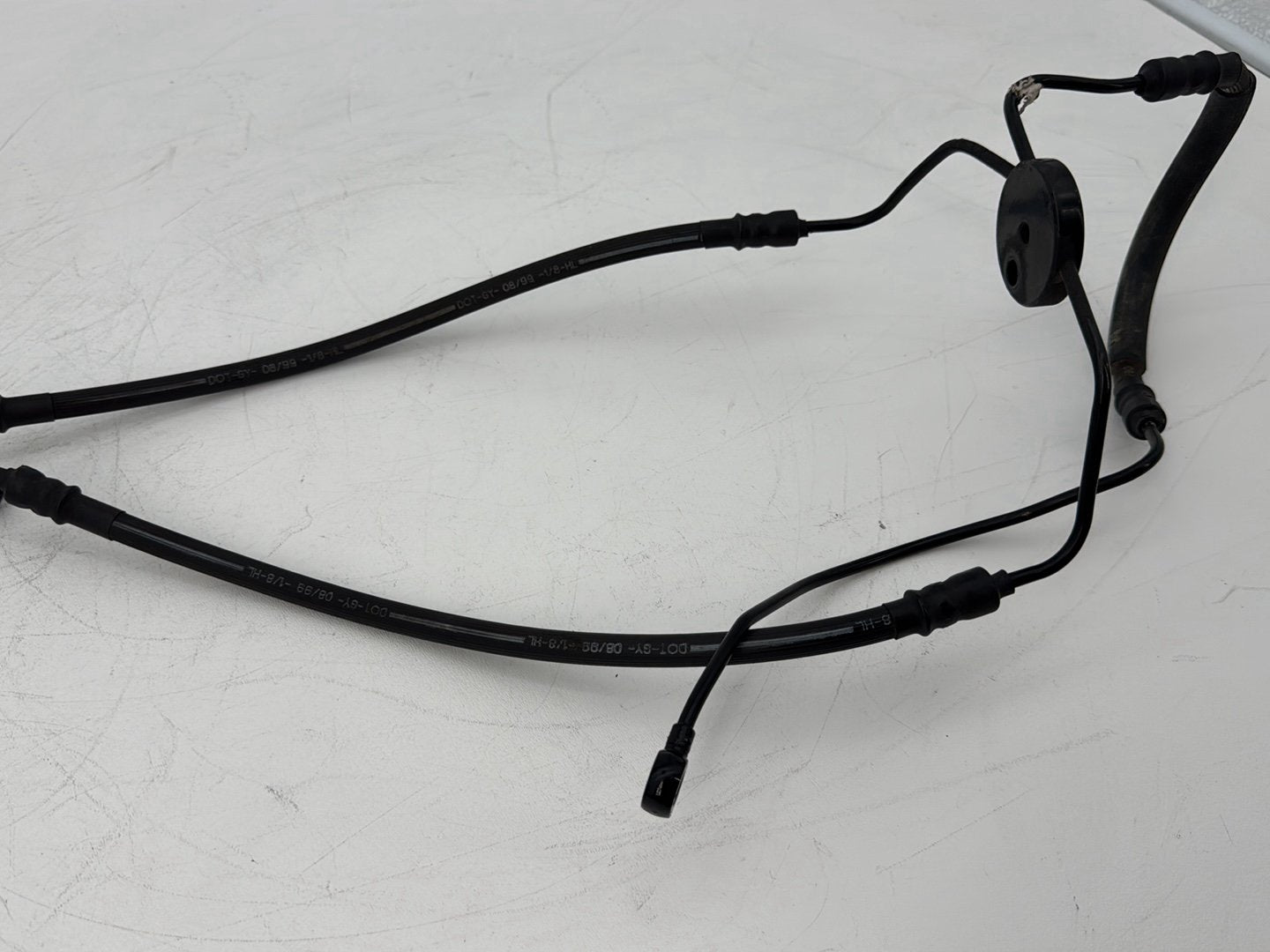 1999 - 2006 Harley-Davidson Touring Electra Glide Classic Front Brake Hose Line Pipe 43349-96B