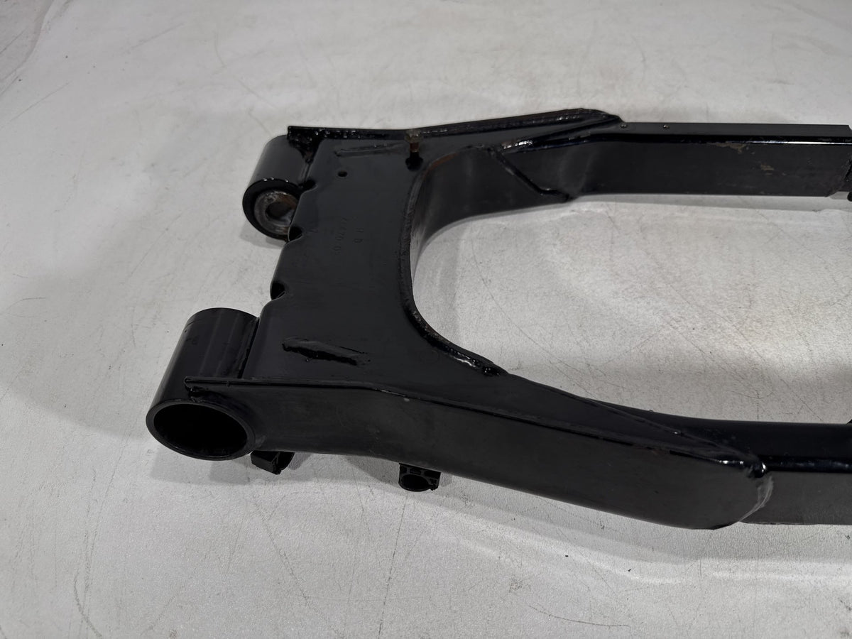 2002 Harley Electra Glide Touring Classic OEM Rear Fork Swingarm Swing Arm