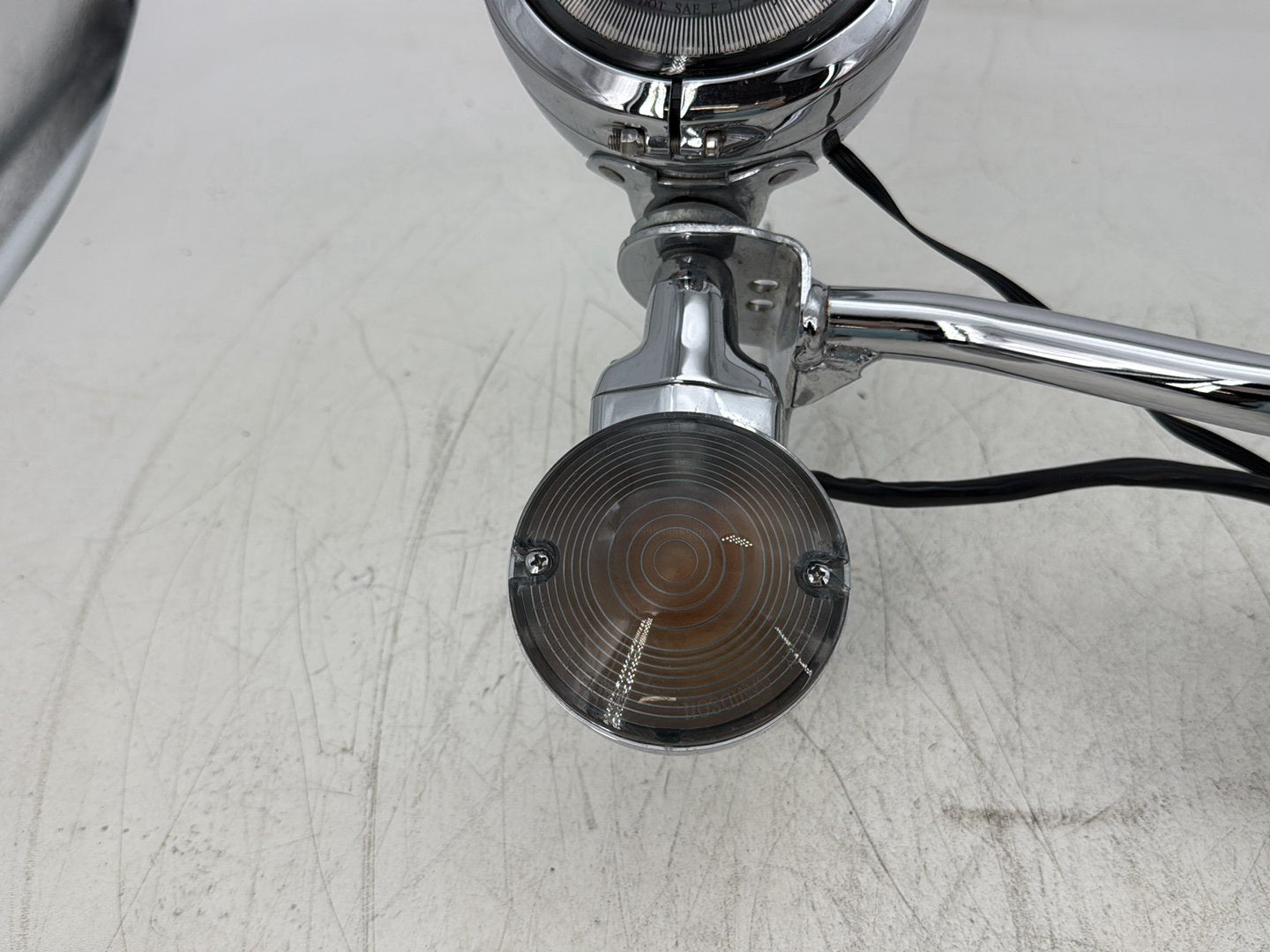 2007 Harley Electra Glide Touring Ultra FLHTCUI OEM Front Turn Signal Indicators Aux Light Bar