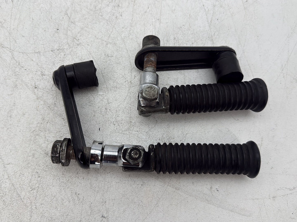 1997 Harley Softail Fat Boy FLSTF OEM Left & Right Step Foot Rest Pegs 33048-72
