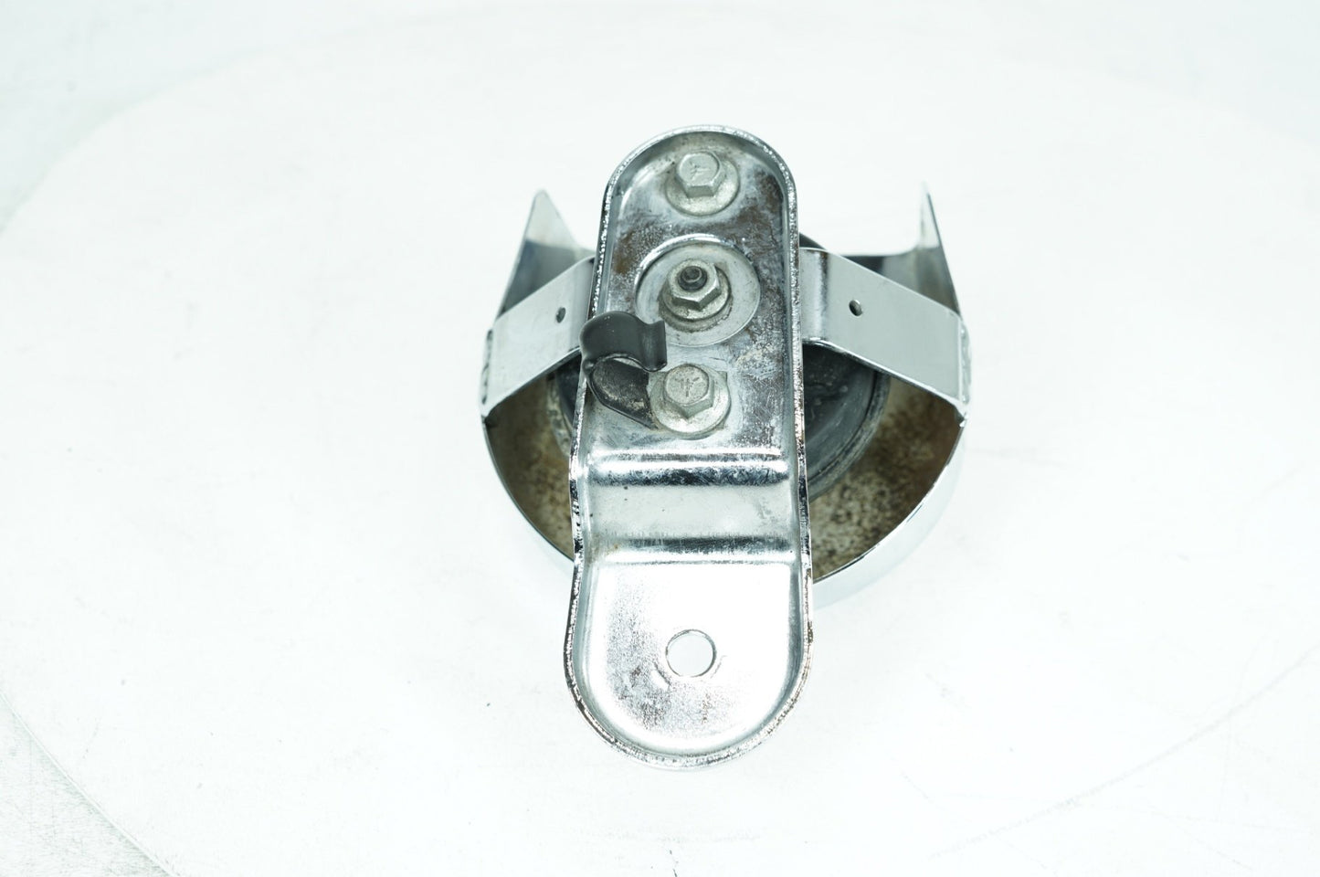 2008 Harley Dyna FXDF Fat Bob OEM Horn Signal Klaxon Chrome Cover