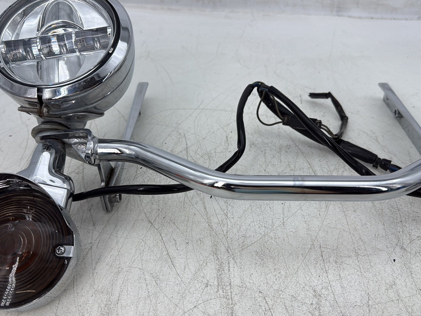 2000 Harley Softail FLSTC Heritage Classic OEM Front Turn Signal Indicators Aux Light Bar