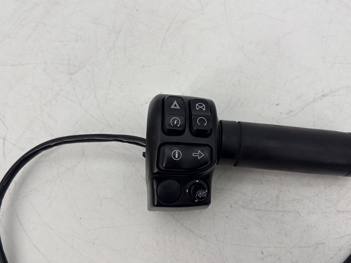2015 Harley Touring Street Glide OEM Right Engine Start Kill Switches Controls