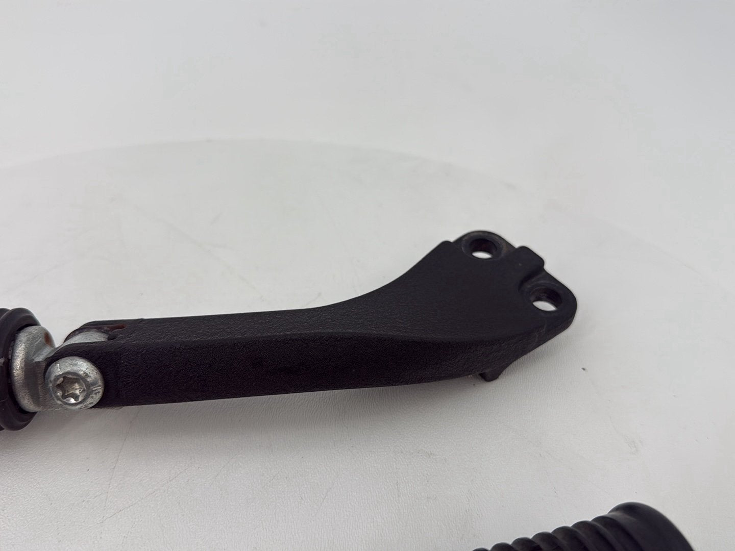 2007 - 2017 Harley-Davidson Dyna Wide Glide Passenger Left & Right Foot Pegs 49230-06