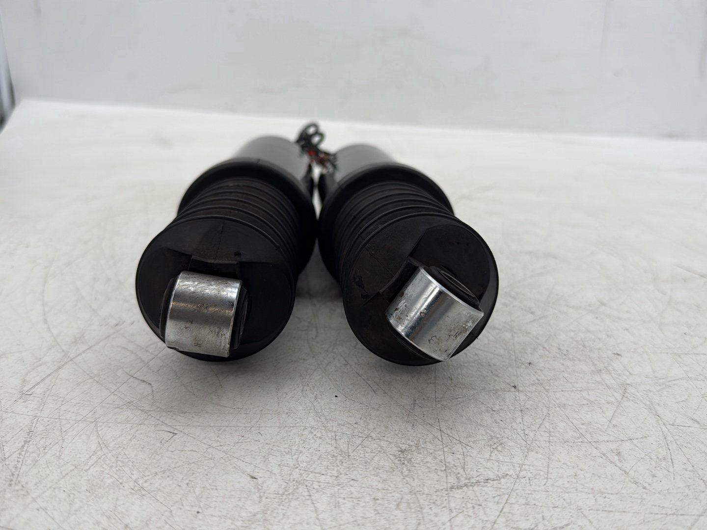 2006 Harley Electra Glide Touring Classic FLHTCI OEM Rear Left Right Shock Absorbers