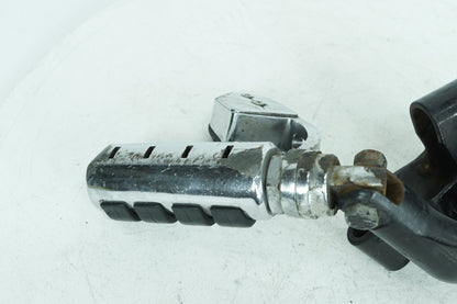 2000 - 2006 Harley-Davidson Softail Deuce Right Driver Foot Controls Peg Rest 42507-00B