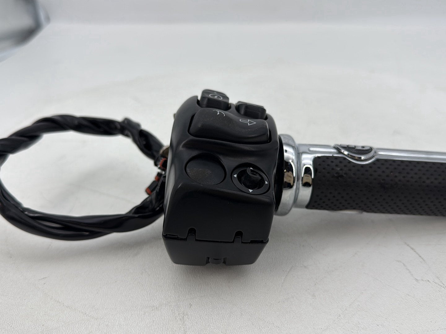 2019 - 2023 Harley-Davidson Touring Street Glide Right Engine Start Kill Switches Controls 71500129B