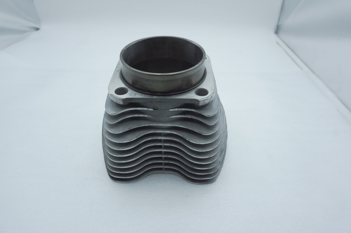 1999 - 2006 Harley-Davidson Dyna Super Glide Twin Cam Engine Jug 1 Cylinder Barrel 16525-99