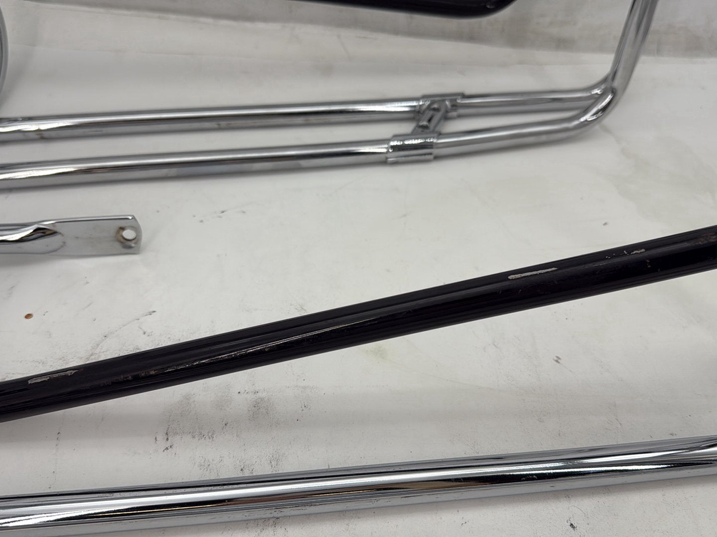 2006 Harley Road King Touring FLHRCI Classic OEM Rear Left Right Saddlebag Guard Rails Bar