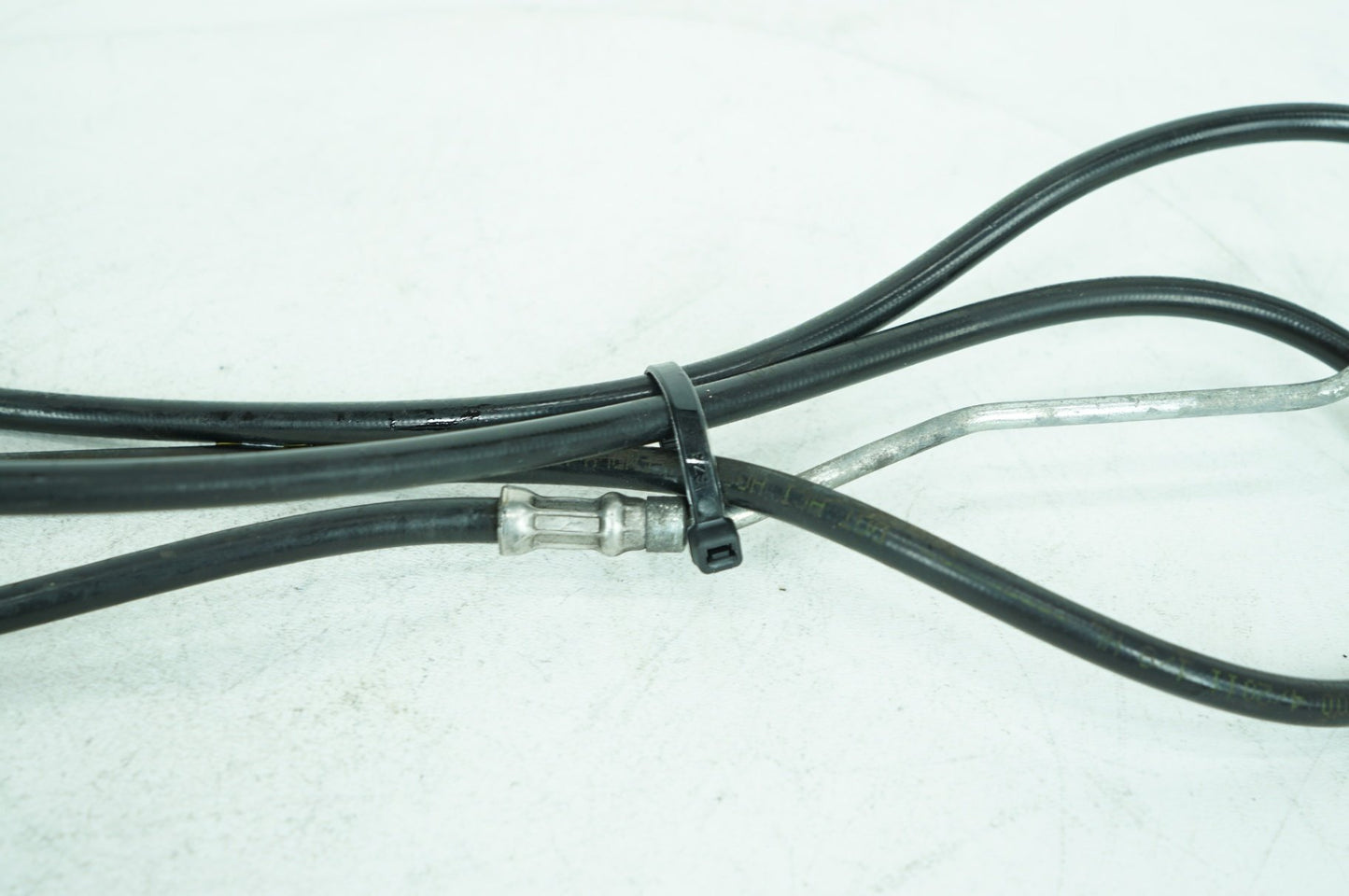 2011 Harley Touring FLHX Street Glide OEM Front Brake Hose Line Pipe ABS