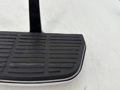 1999 - 2006 Harley-Davidson Touring Electra Glide Ultra Left & Right Passenger Floorboard Foot Rest 50606-86A
