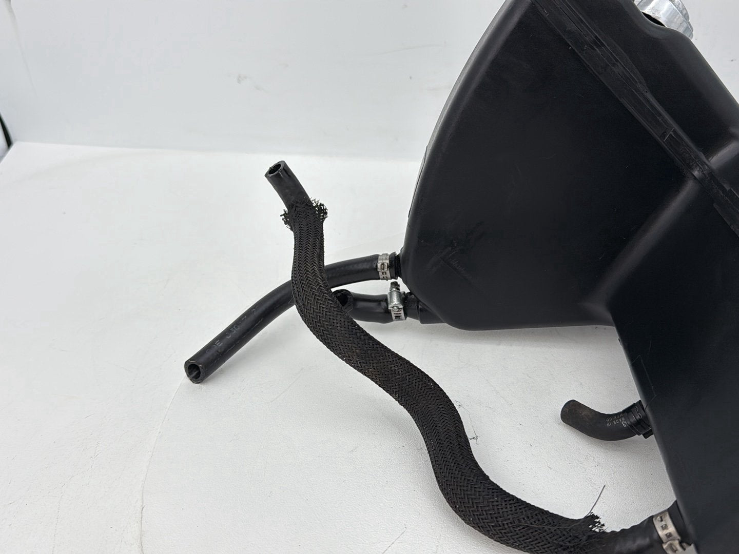 2004 - 2013 Harley-Davidson Sportster 883 Custom Oil Tank Reservoir Bottle Canister & Dipstick   62888-04