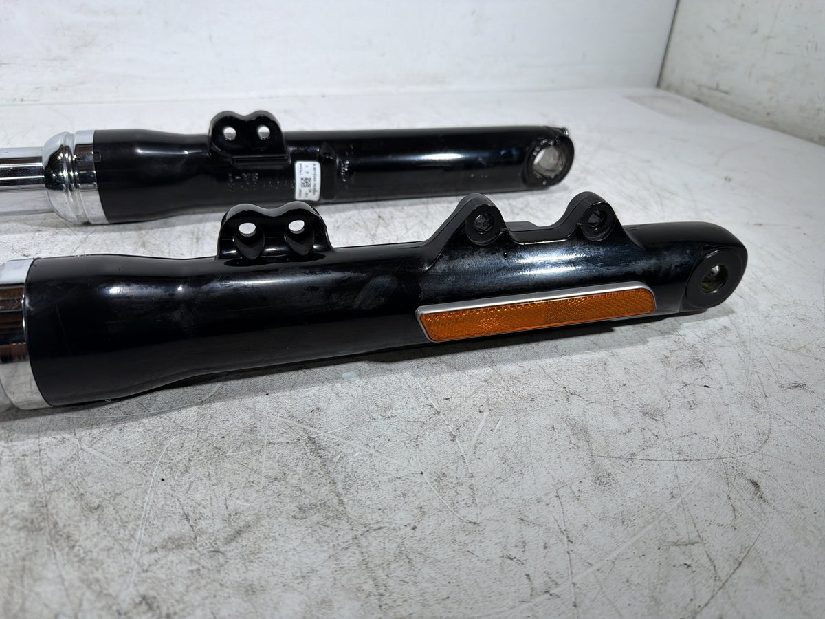 2017 Harley Dyna Street Bob OEM Front Triple Tree Set & LH RH Fork Legs Sliders