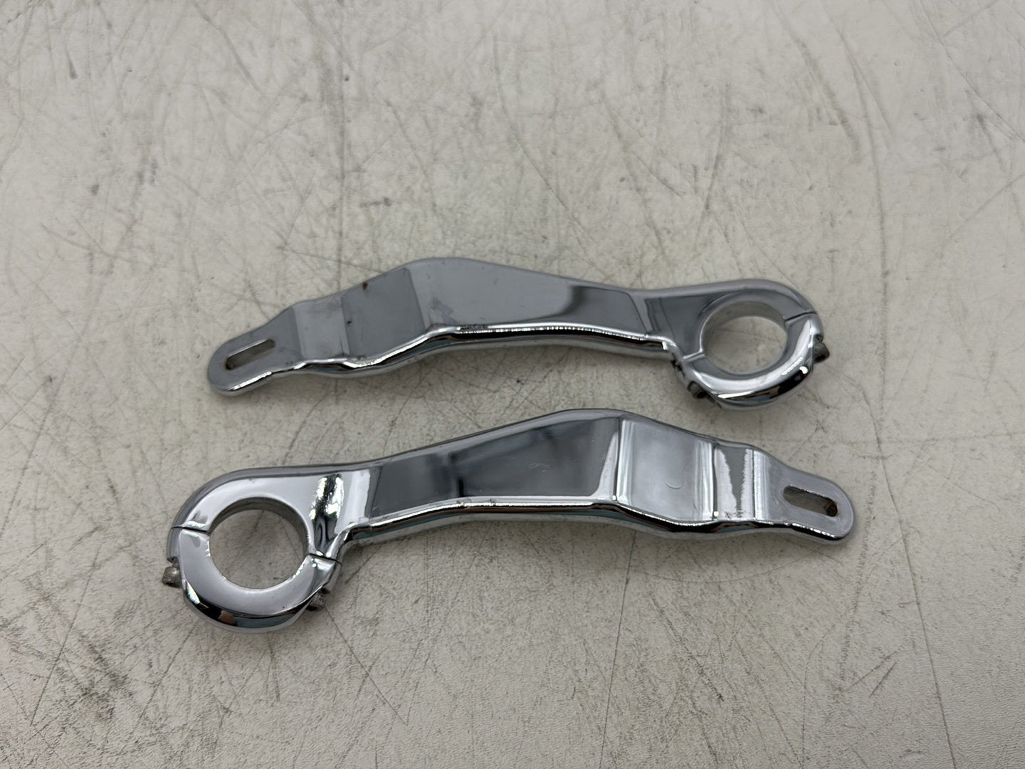 2015 Harley Road Glide Touring FLTRXS OEM Strap Hook Tie Down Bracket Hangers