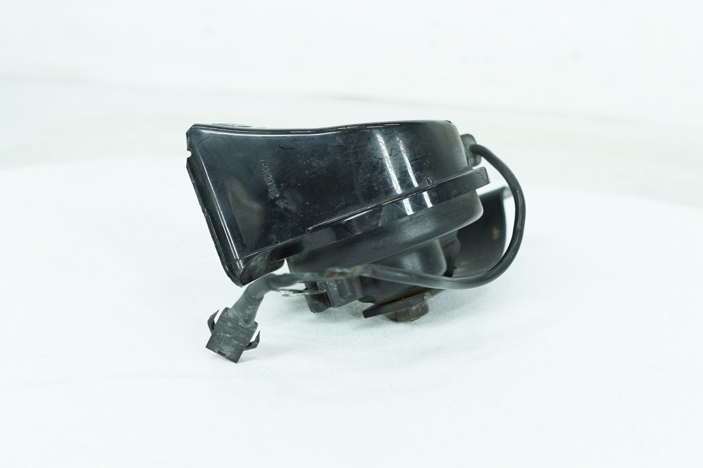 2007 - 2012 Harley-Davidson Touring Road Glide Signal Horn Klaxon Beep 69060-90F