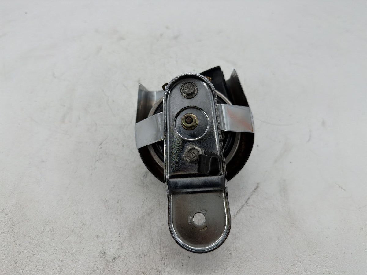 2002 Harley Electra Glide Touring Classic OEM Horn Signal Klaxon Chrome Cover