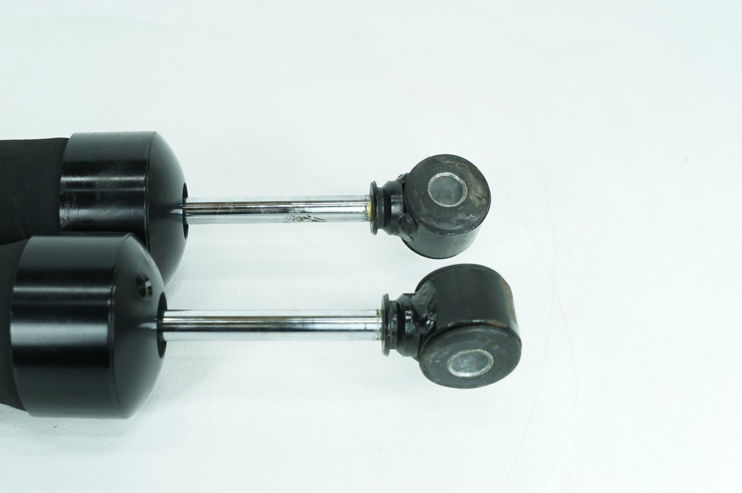 1999 - 2006 Harley-Davidson Touring Electra Glide Classic Rear Left Right Shock Absorbers Shock Absorbers