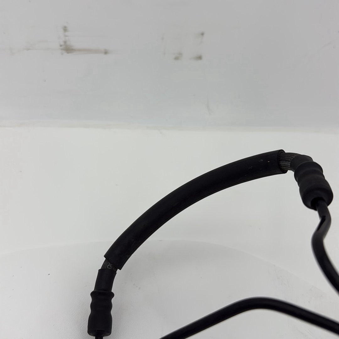 2007 - 2012 Harley-Davidson Touring Street Glide Front Brake Hose Line Pipe  	43349-96B