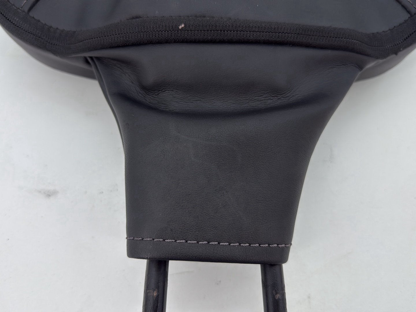 2006 Harley Road King Touring FLHRCI Classic OEM Rider Driver Backrest Adjustable Cushion Pad