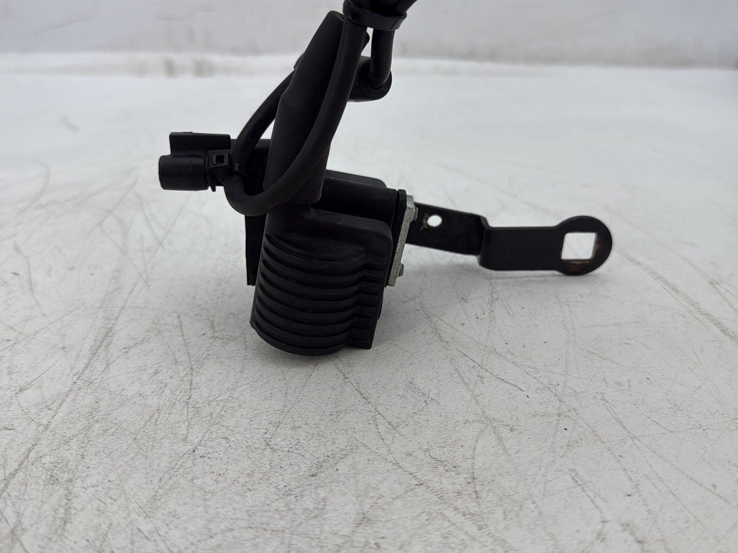 2013 Harley Forty-Eight Sportster 1200X OEM Ignition Coil Spark Plugs Cable