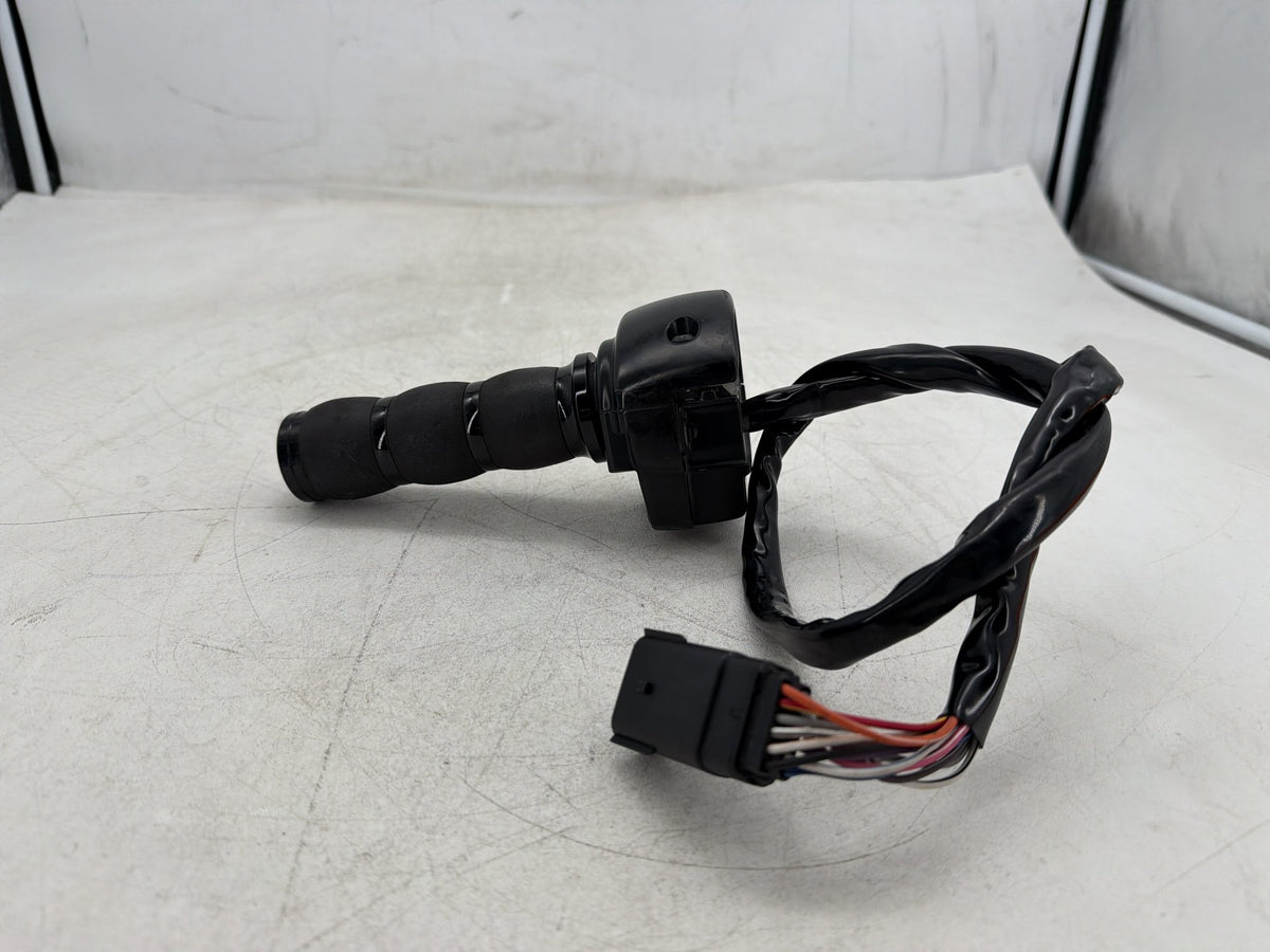 2013 Harley Electra Glide Touring OEM Right Engine Start Kill Switches Controls