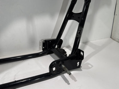 1999 - 2006 Harley-Davidson Touring Road King Body Main Frame Chassis CLN CLR  	47900-01