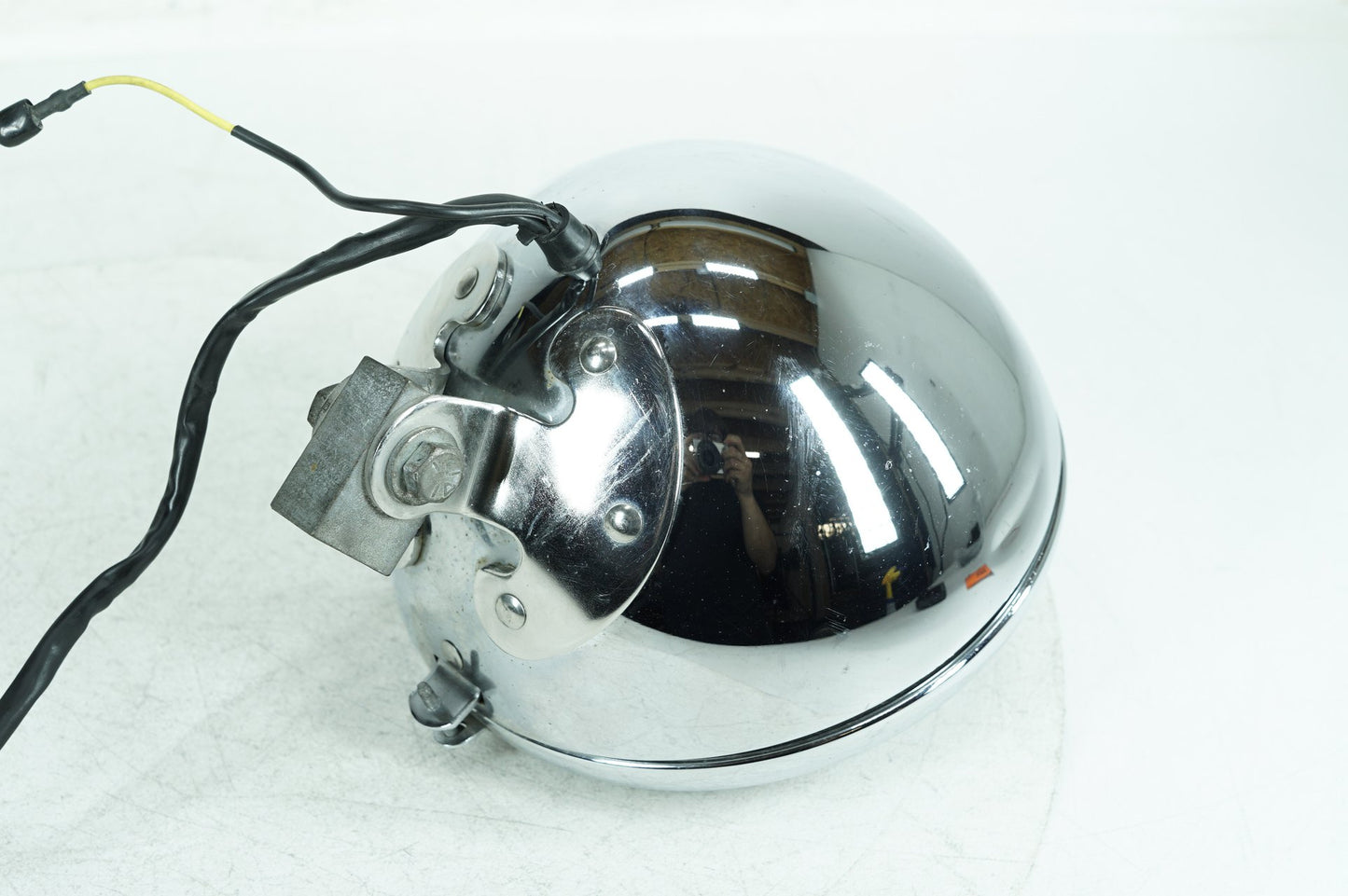 1999 - 2006 Harley-Davidson Softail Fat Boy Headlight Headlamp Head Lamp Light LED  	69748-05B